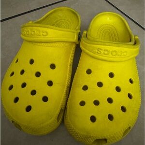 Yellow crocs men size 5 women size 7! Used